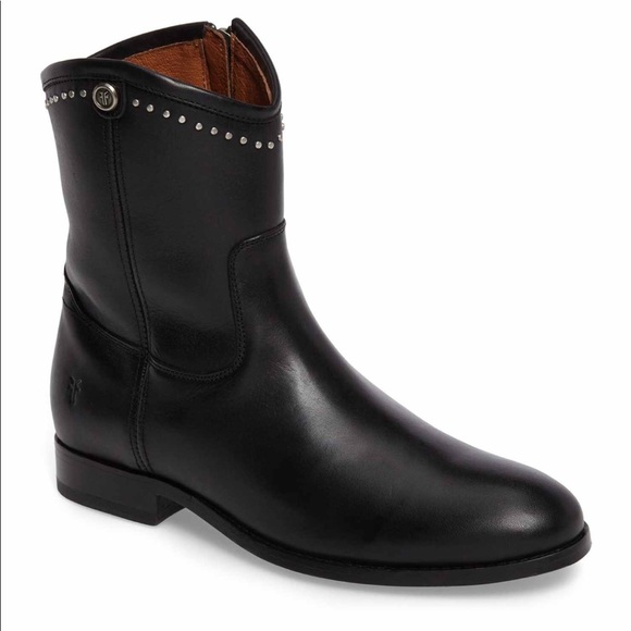 Frye Shoes - FRYE women’s leather black short  boot